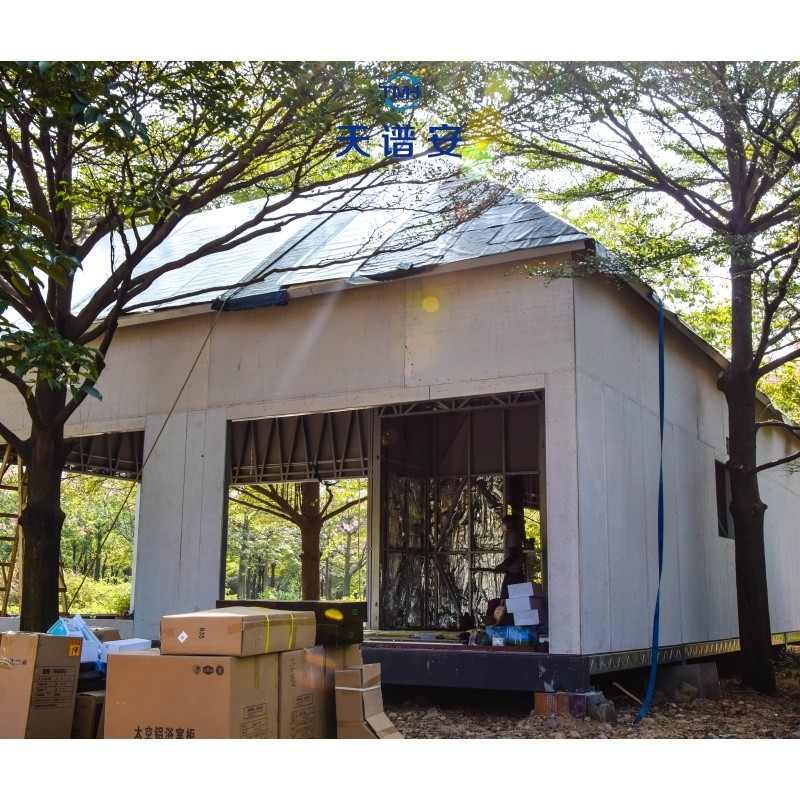 Villa en acier léger de style européen et américain de luxe assemblée avec portes et fenêtres en alliage d'aluminium personnalisées