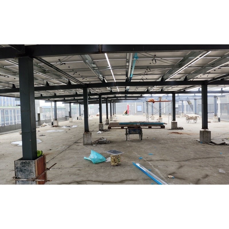 Q235Z Structure en acier Structure en acier pour l'installation système d'énergie solaire Construction préfabriquée de bâtiments en acier