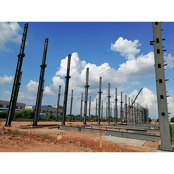 Construction en acier maisons pour le marché africain PVC fenêtres coulissantes et murs en bois de ciment