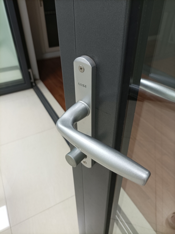 Porte pliante anti-clip pour résidences privées, villas, zones commerciales, bureaux