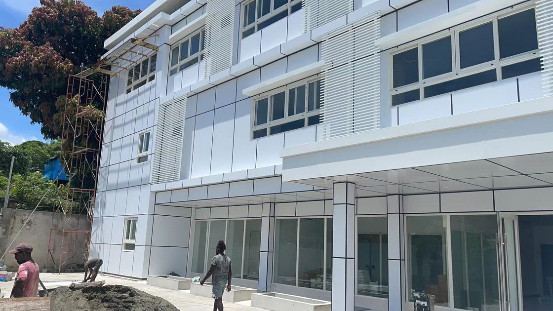 Isolement acoustique toit en pente villa à plusieurs étages maison en acier léger pour l'hôpital