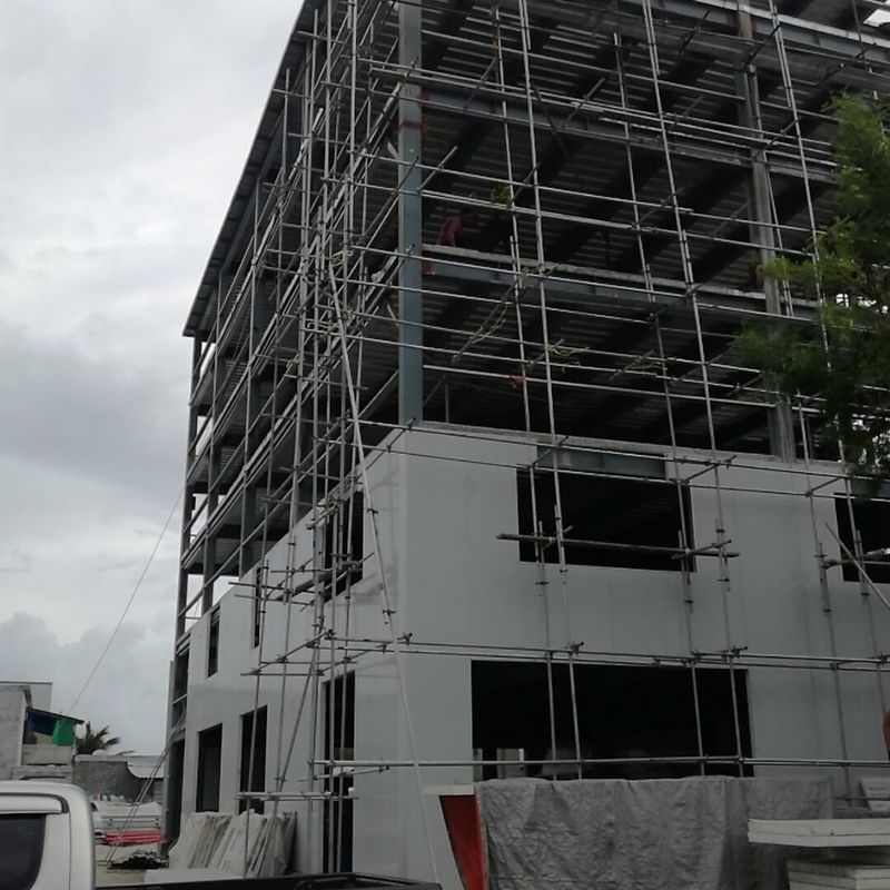 Constructions en acier préfabriquées de grande hauteur bâtiments de bâtiments de cadre maisons pour les Maldives utiliser des matériaux isolants